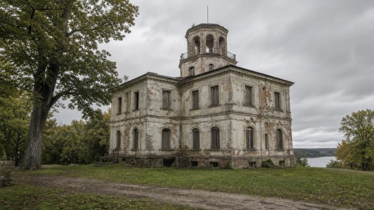 Belvederis Manor house with a viewing turret and old park on the Nemunas slope