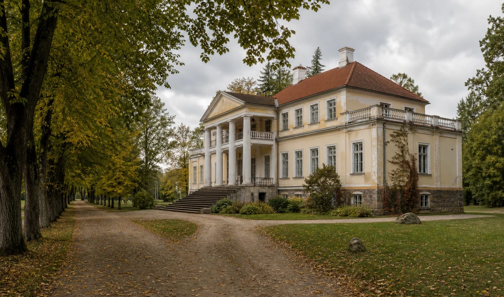 Cirkliškis Manor palace and park avenue in Švenčionys District