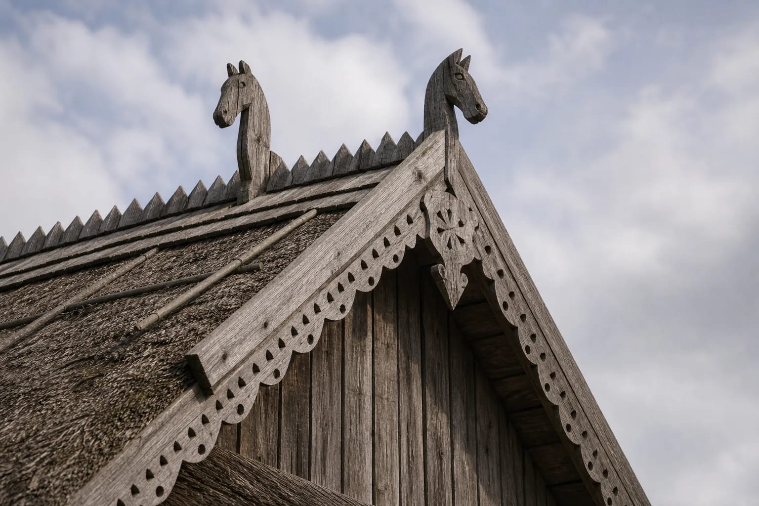 Lėkiai protected the roof end while becoming a strong ornamental sign.