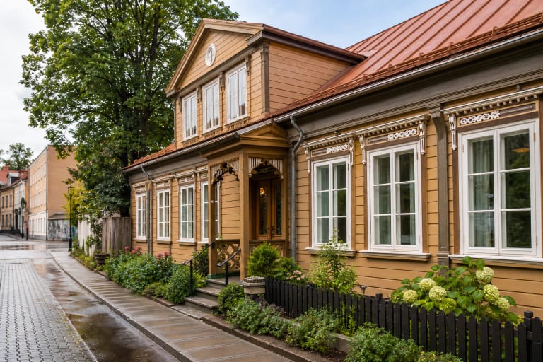 Restauruotas medinis namas Polocko gatvėje, kuriame veikia Medinės architektūros centras