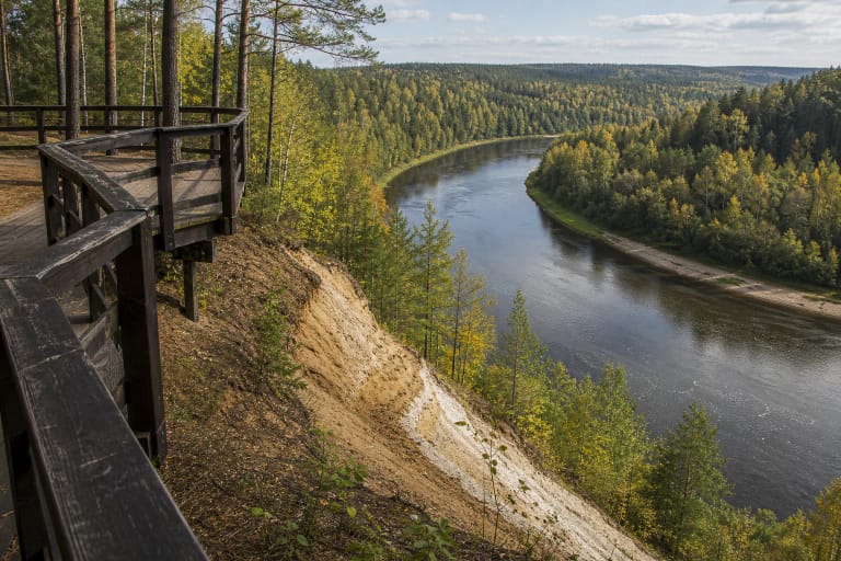 Mikieriai Outcrop viewing platform above a winding Šventoji River valley