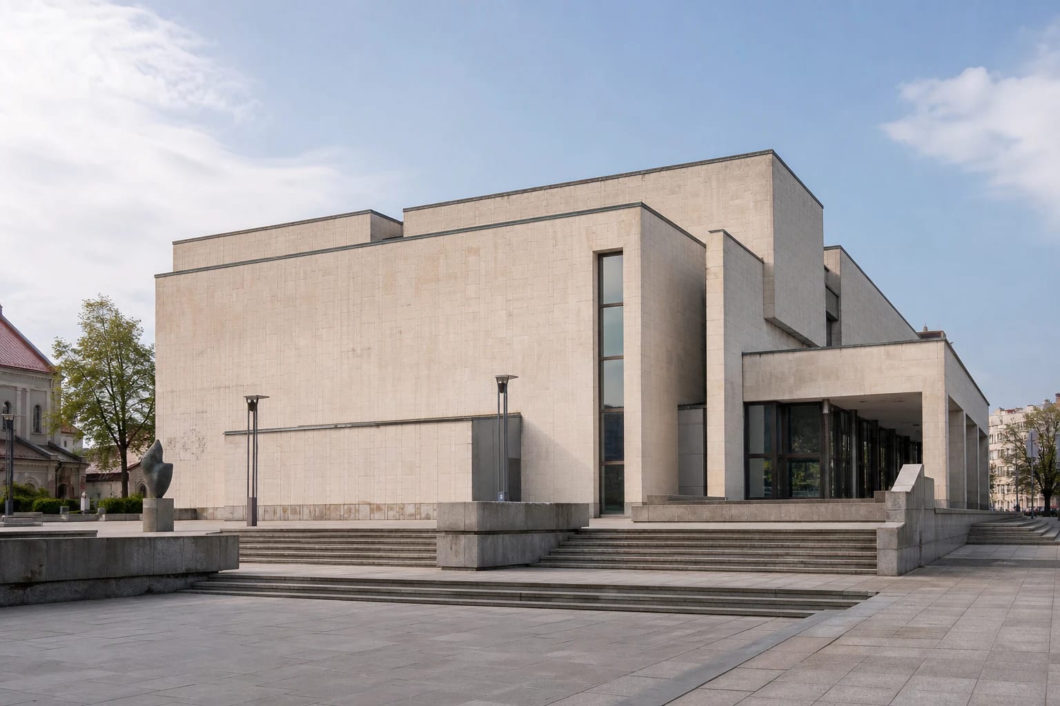 Mykolo Žilinsko dailės galerijos postmodernistinis pastatas Nepriklausomybės aikštėje Kaune