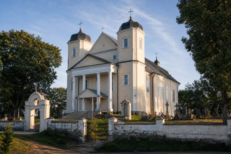 Pivašiūnai wooden Church of the Assumption on the shrine hill