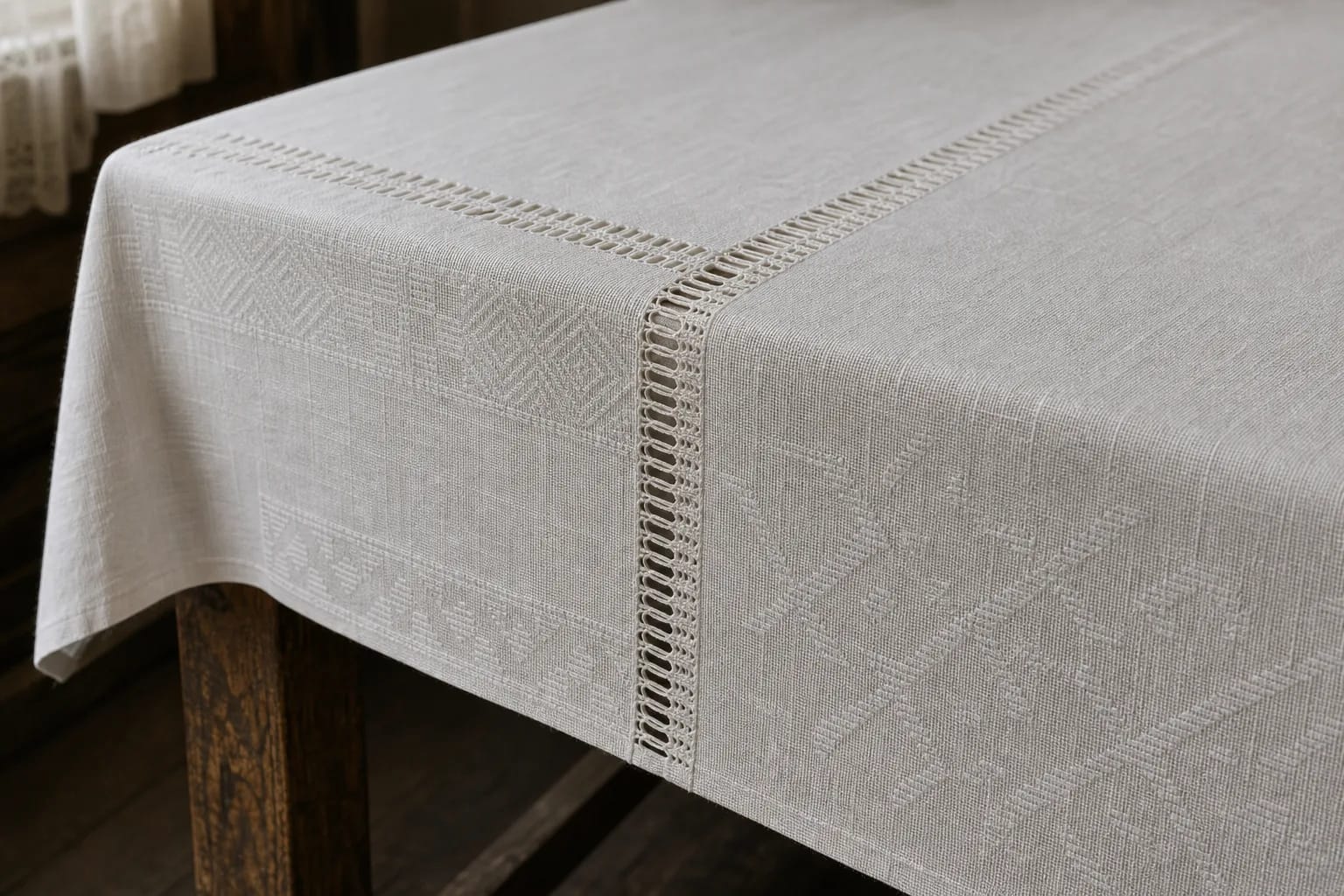 Pinikai join tablecloth panels and become ornament.