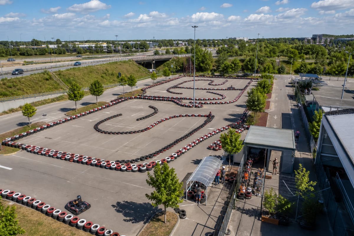 TOPKART Šiauliai outdoor kart track with red, white and black tyre barriers